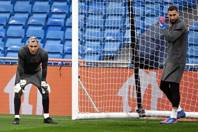 泰晤士报：曼联接近任命阿莫林 范尼可能只带一场