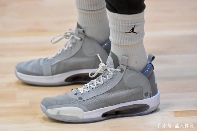 范迪克：取代克洛普非常艰巨但斯洛特干得很好