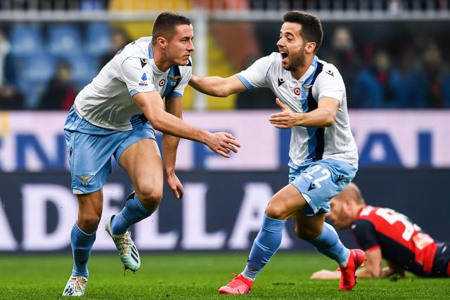 骑士力克步行者锁定季后赛 76人7连胜追平魔术